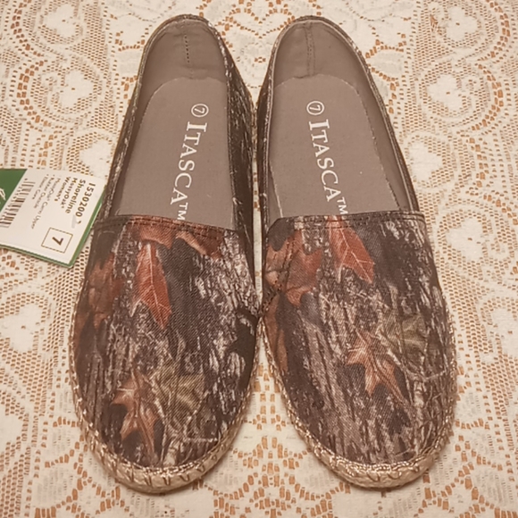 Itasca Shoes - ITASCA SHORELINE MOSSY OAK CAMO FLATS - SZ 7